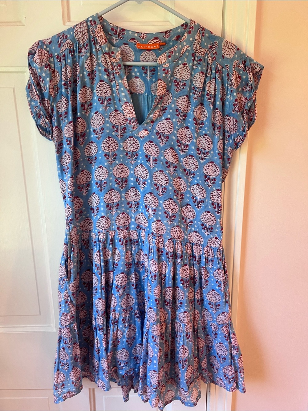 Oliphant Patterned Dress w/ pockets - Size small. Like new!